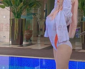 吉他姐姐全集，Alina Becker用镜头定格了那份悠扬。